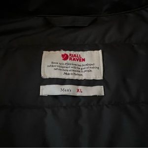 Fjallraven puffy jacket black / like new condition